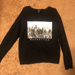 Forever 21 Crewneck Manhattan Sweatshirt